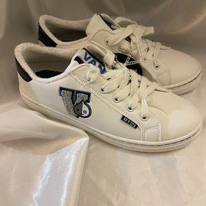BTS BT21 Skechers Sneakers VAN Line Friends Sz 5